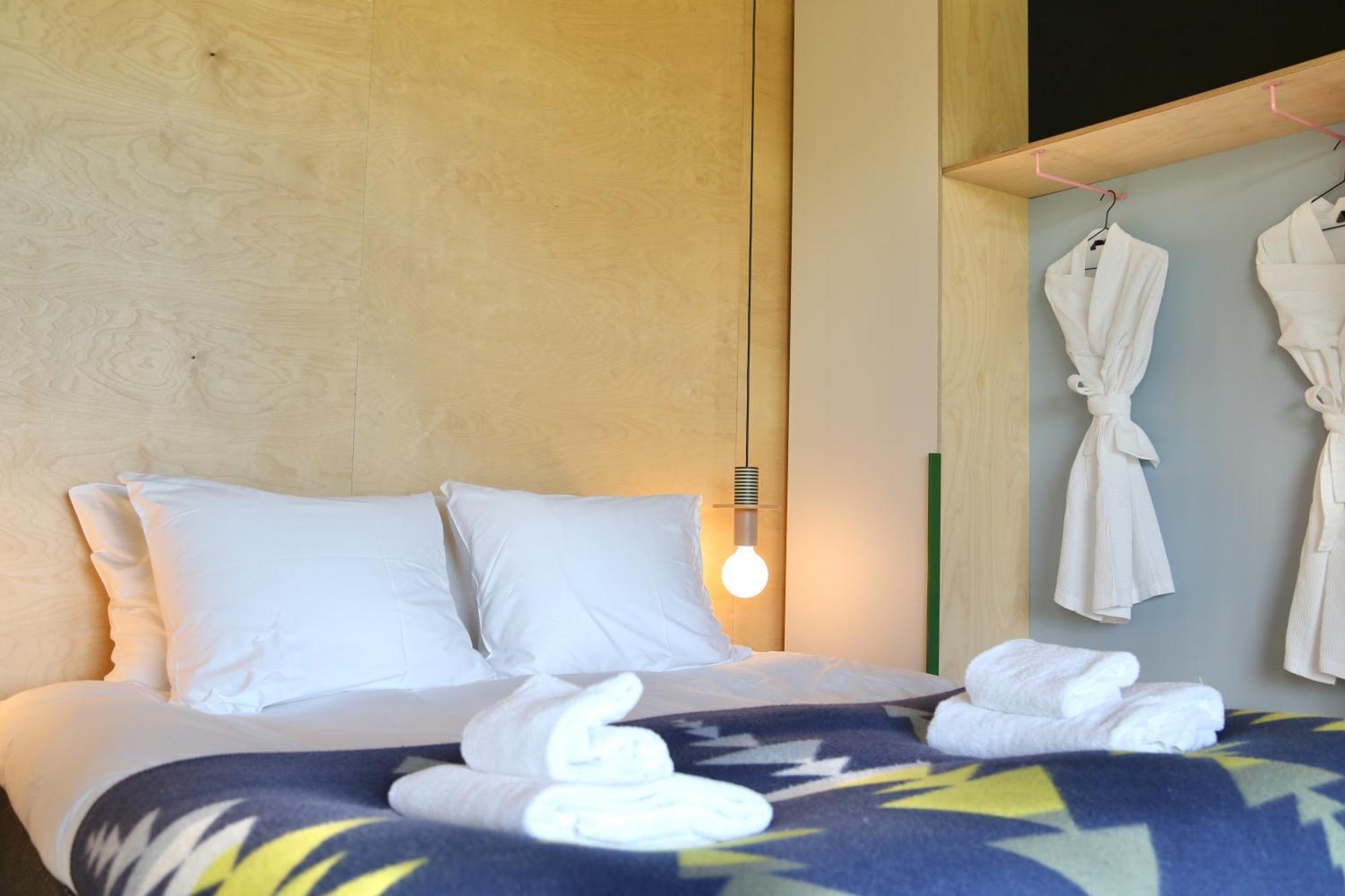 Basecamp Amsterdam 호텔 외부 사진